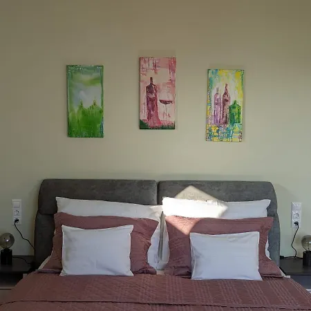 Zankapu -hotel For You- Adult & Bike Friendly 3-room With Local Wine, Terrace & Kali-medence Experience Motel