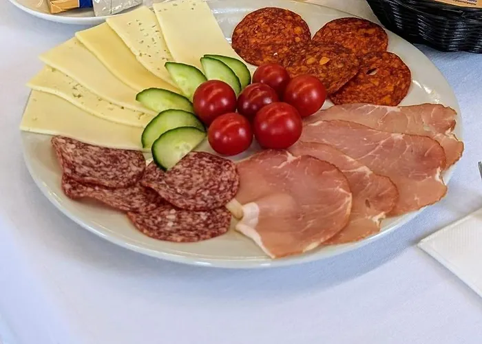 Zánkapu -hotel For You- Adult&bike Friendly 3-room With Local Wine, Terrace&káli-medence Experience