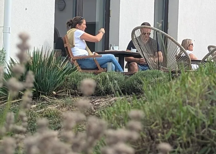 Zánkapu -hotel For You- Adult&bike Friendly 3-room With Local Wine, Terrace&káli-medence Experience